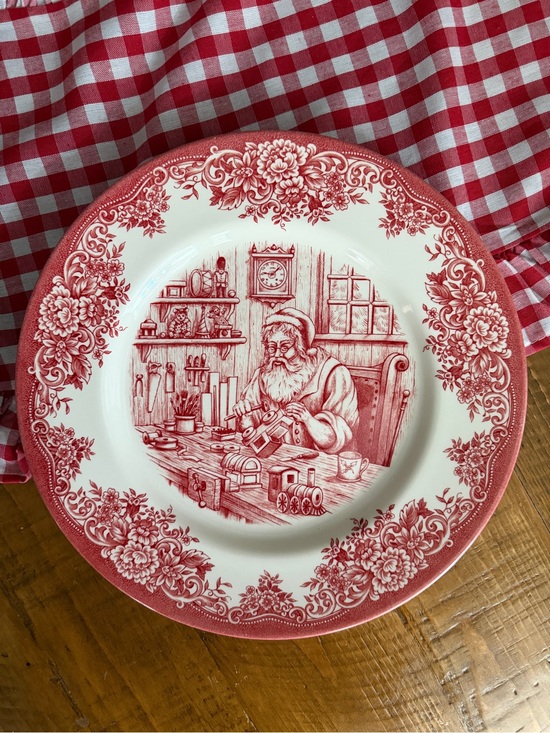 Royal Stafford Other - Royal Stafford Santa’s Workshop Christmas 11 inch dinner plate